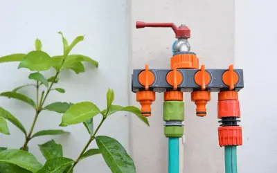 Jak zamontować kran ogrodowy? Kompletny poradnik DIY